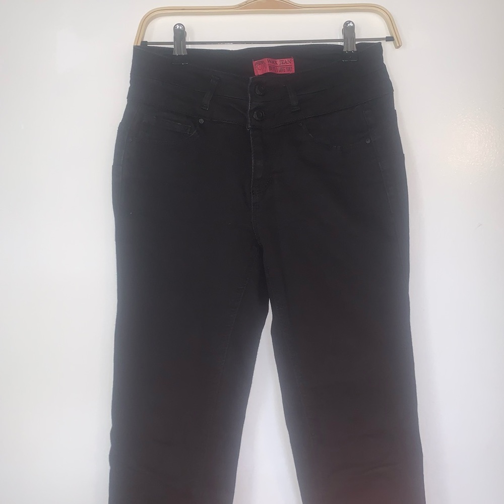 Black skinny jeans.